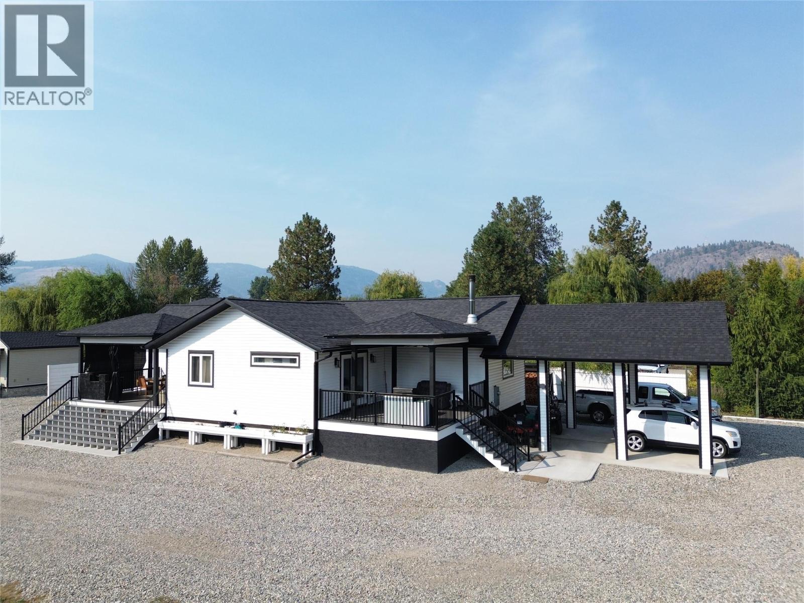 6135 12th Street, Grand Forks, British Columbia  V0H 1H0 - Photo 3 - 10364487