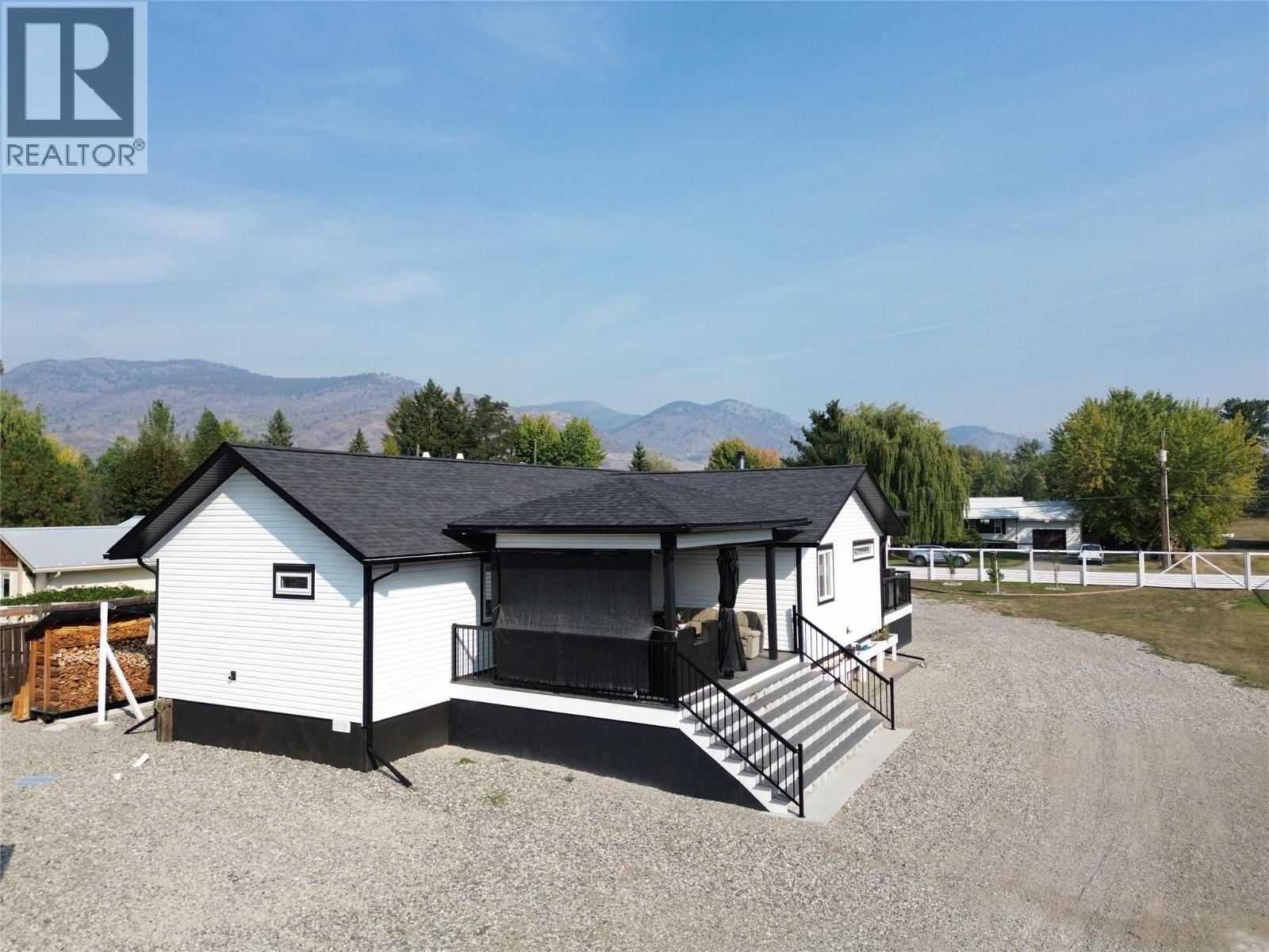 6135 12th Street, Grand Forks, British Columbia  V0H 1H0 - Photo 4 - 10364487