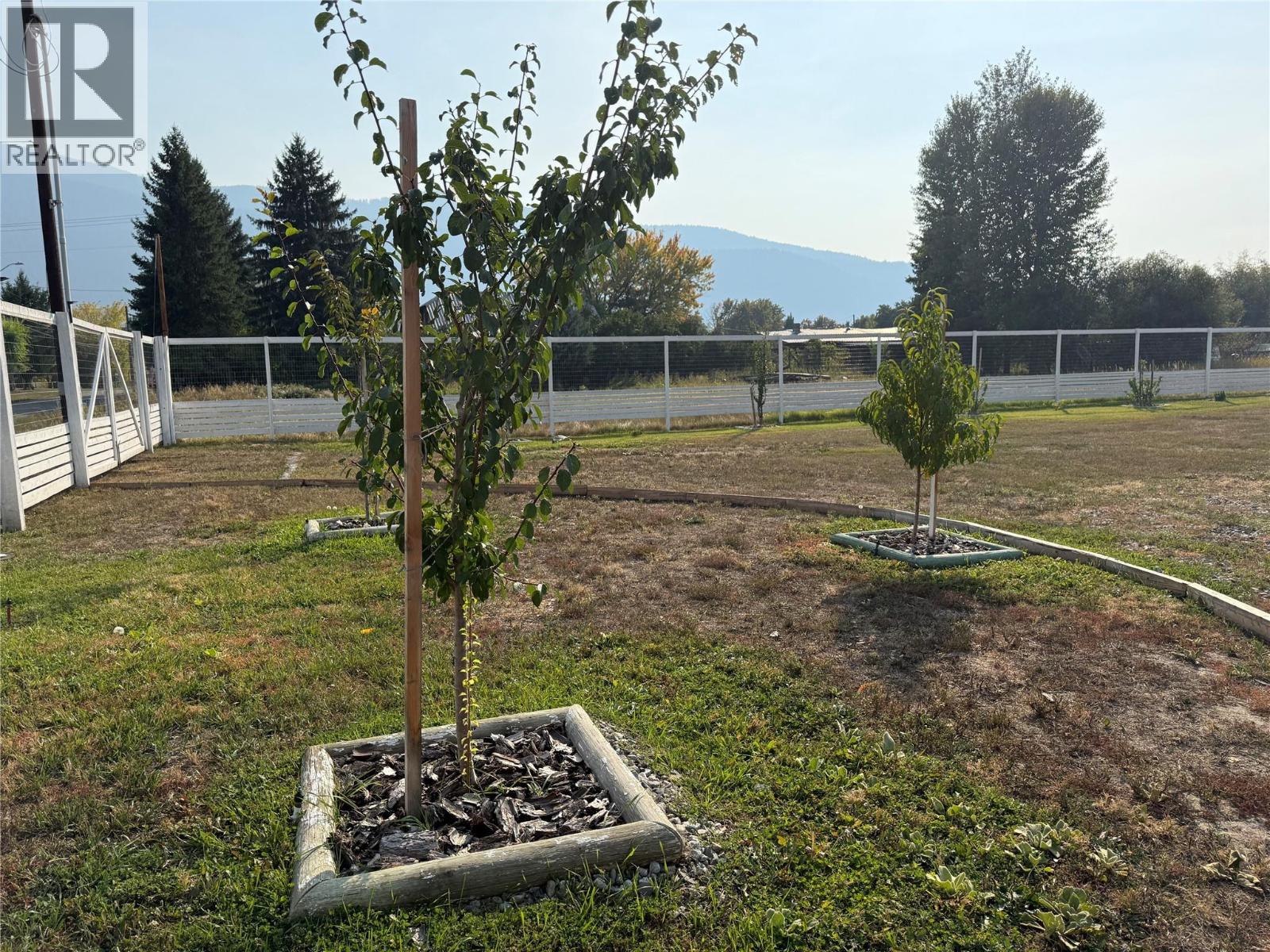 6135 12th Street, Grand Forks, British Columbia  V0H 1H0 - Photo 6 - 10364487