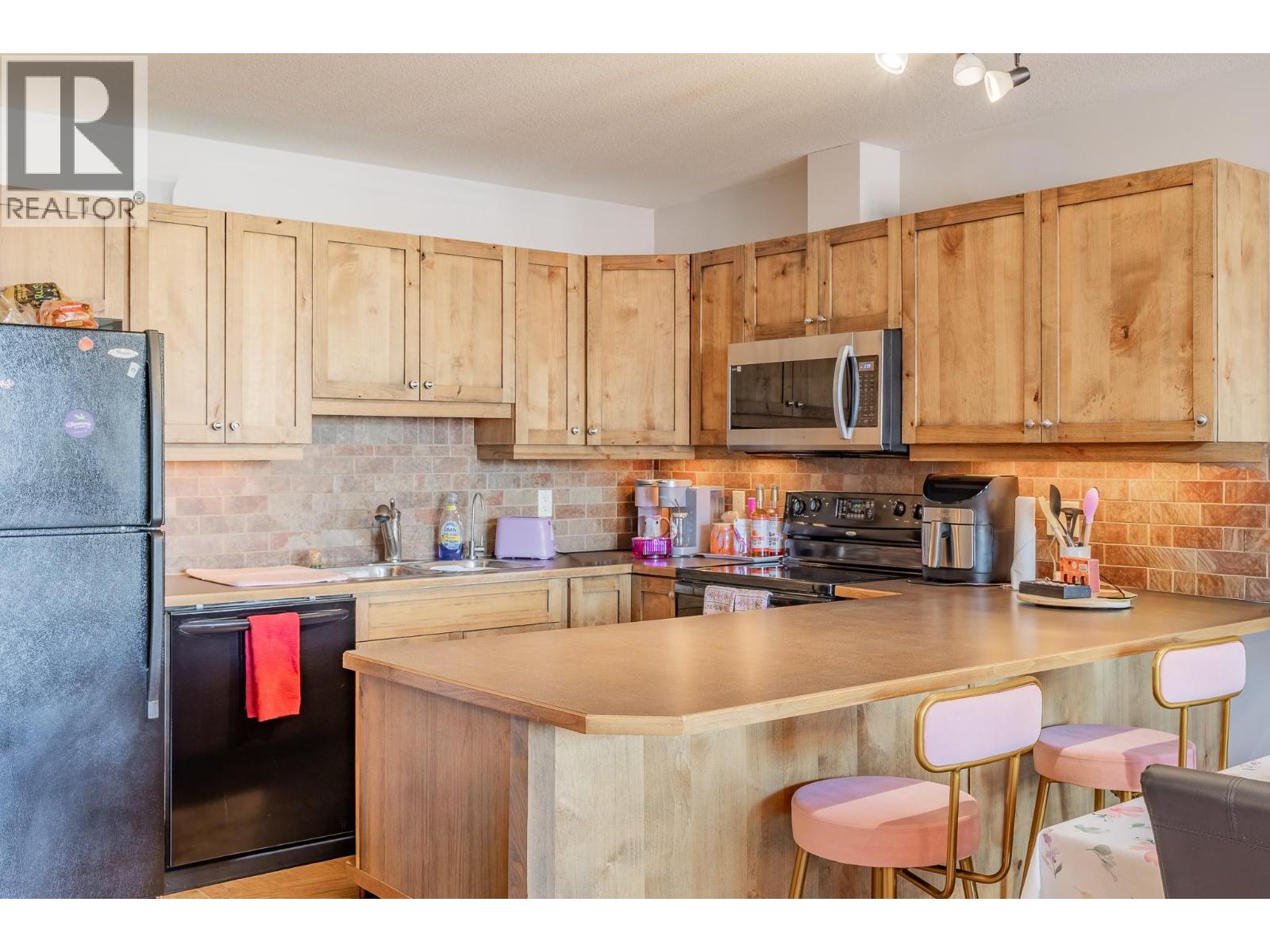 519 13th Street Unit# 4, Invermere, British Columbia  V0A 1K0 - Photo 2 - 10364504