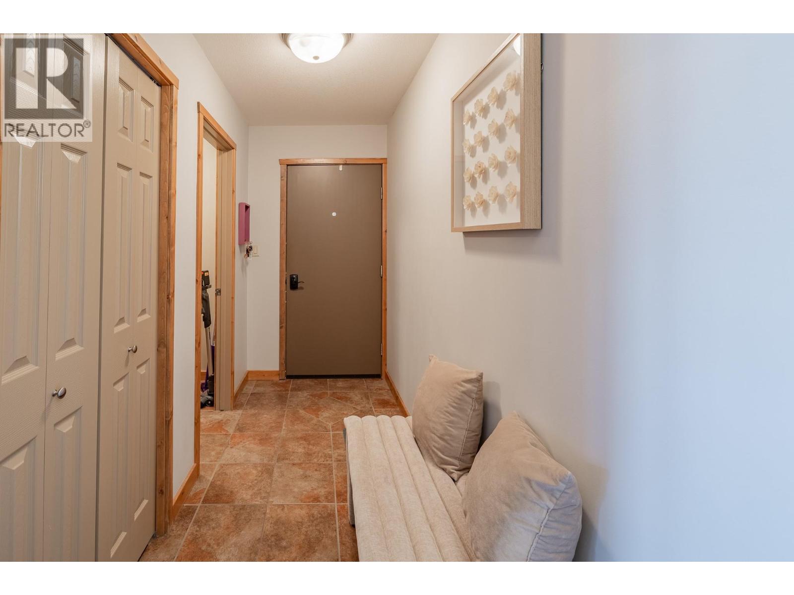 519 13th Street Unit# 4, Invermere, British Columbia  V0A 1K0 - Photo 5 - 10364504