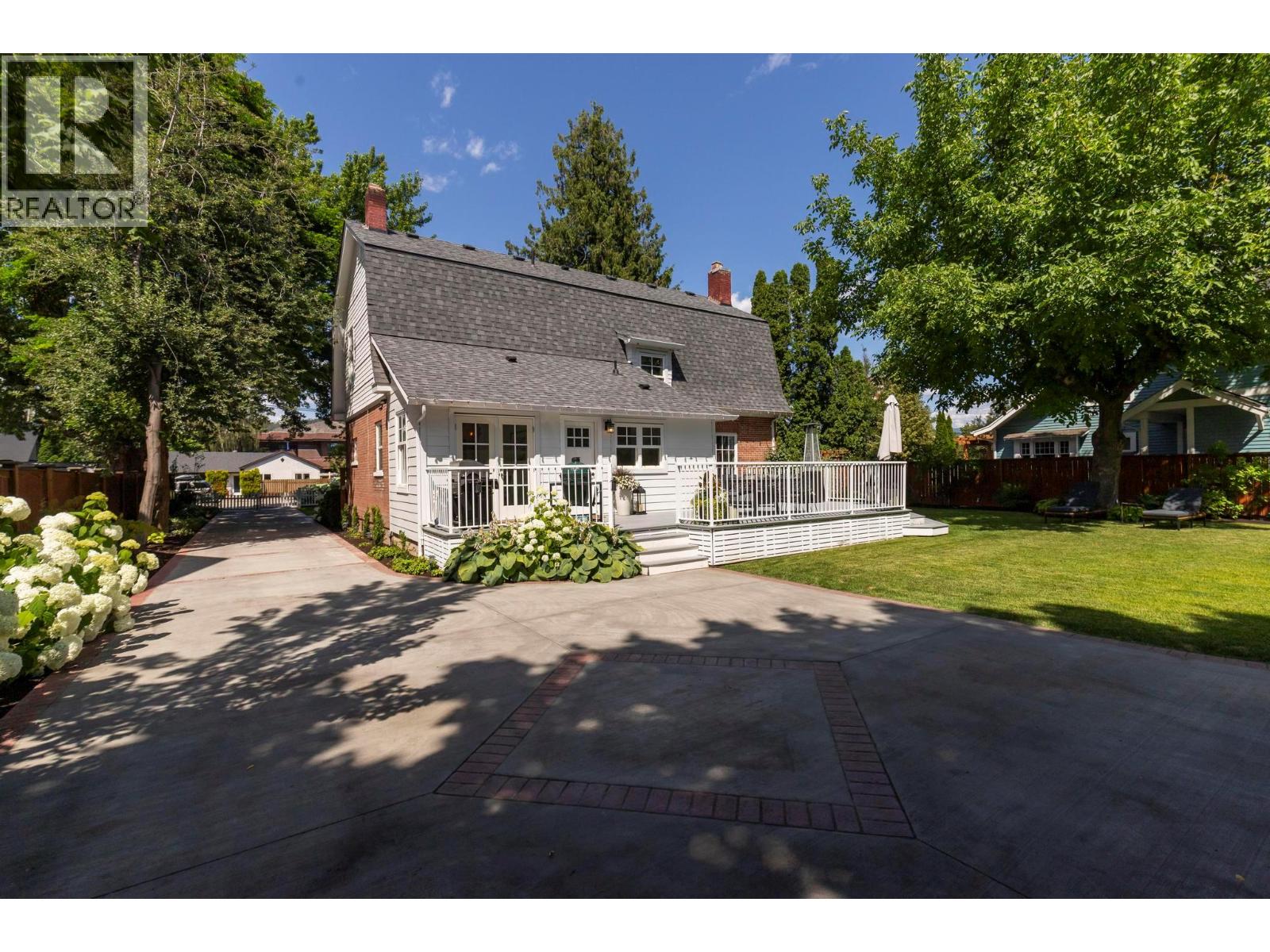 1001 Lawrence Avenue, Kelowna, British Columbia  V1Y 6M3 - Photo 32 - 10364522