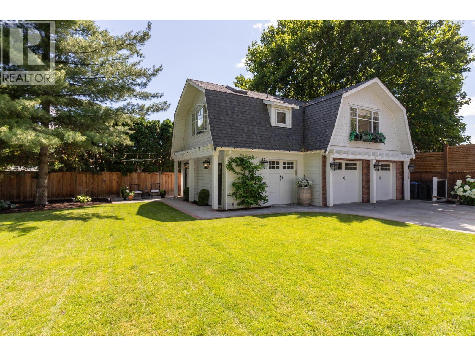 1001 Lawrence Avenue, Kelowna, British Columbia  V1Y 6M3 - Photo 4 - 10364522