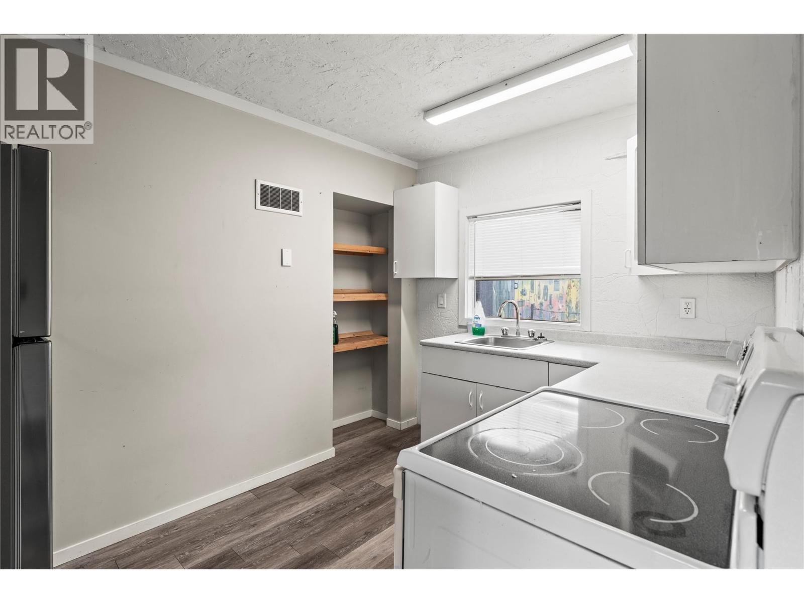 1961 Vernon Street, Lumby, British Columbia  V0E 2G0 - Photo 13 - 10364385