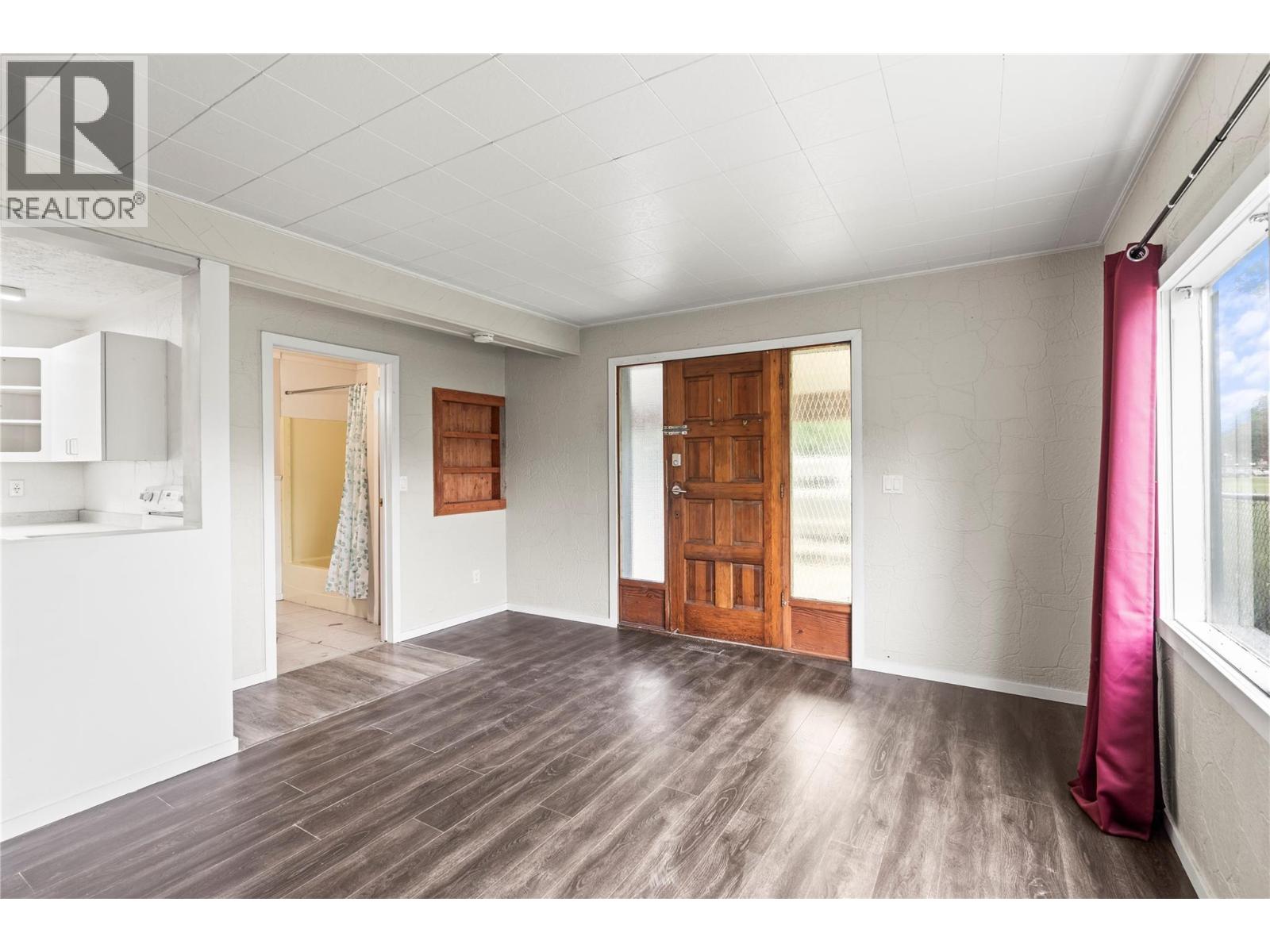 1961 Vernon Street, Lumby, British Columbia  V0E 2G0 - Photo 15 - 10364385