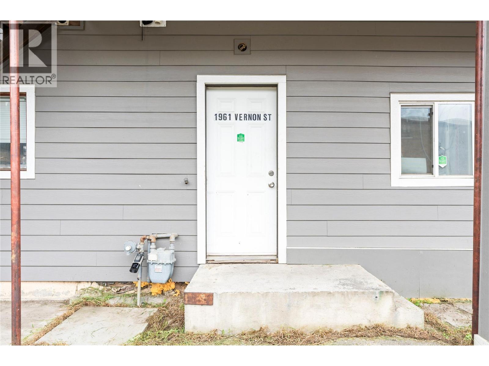 1961 Vernon Street, Lumby, British Columbia  V0E 2G0 - Photo 16 - 10364385