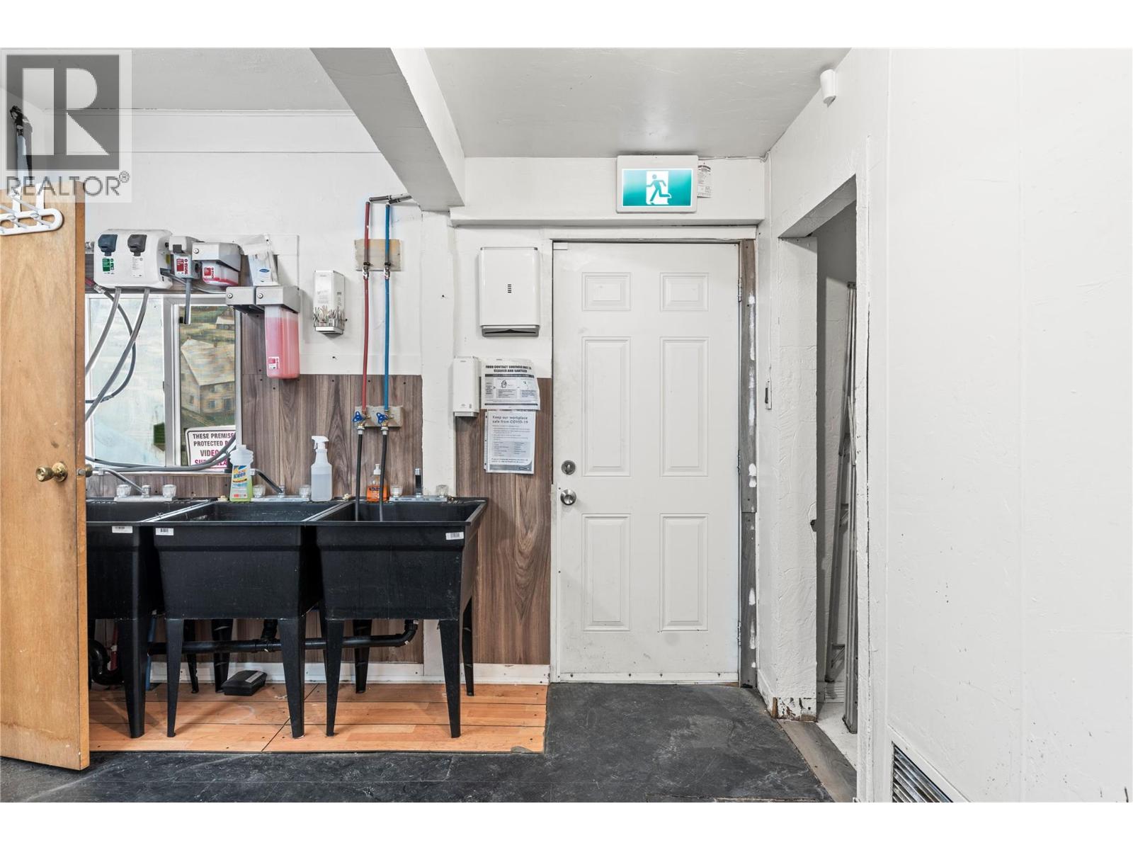 1961 Vernon Street, Lumby, British Columbia  V0E 2G0 - Photo 17 - 10364385