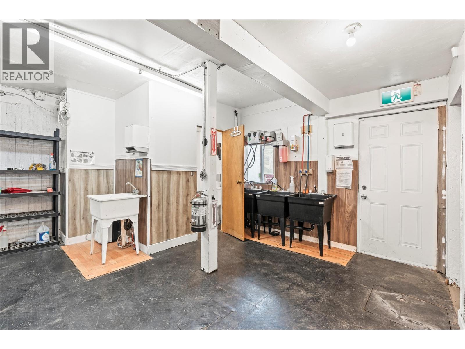 1961 Vernon Street, Lumby, British Columbia  V0E 2G0 - Photo 18 - 10364385