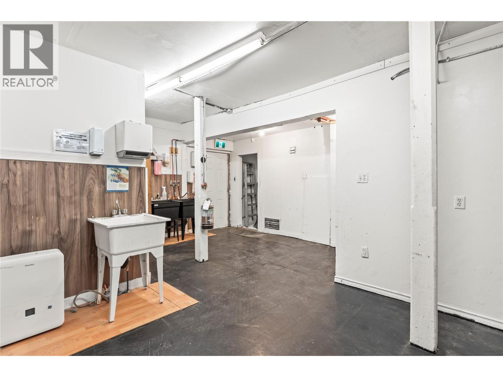 1961 Vernon Street, Lumby, British Columbia  V0E 2G0 - Photo 21 - 10364385