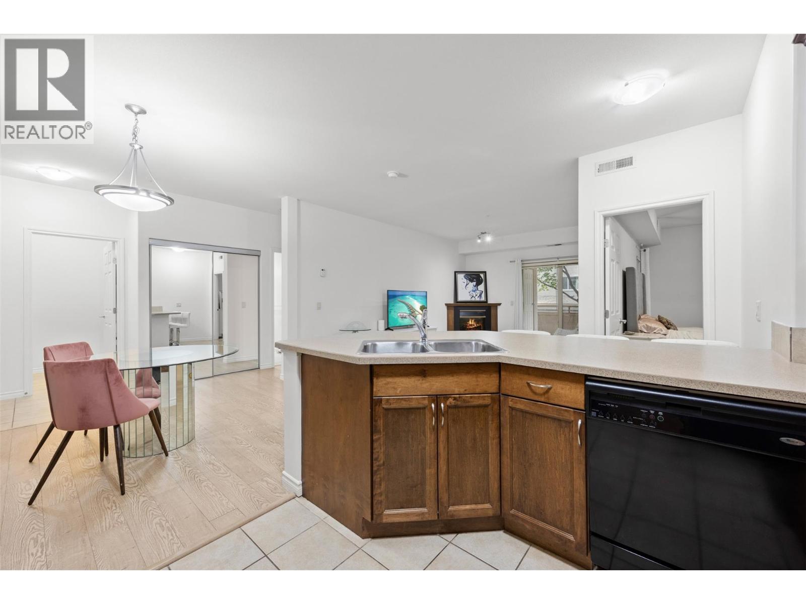 1007 Harvey Avenue Unit# 109, Kelowna, British Columbia  V1Y 6E4 - Photo 6 - 10364555