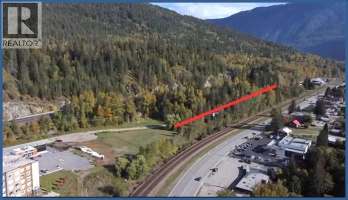 1640 Bend Frontage Road, Revelstoke, British Columbia  V0E 2S0 - Photo 1 - 10364620