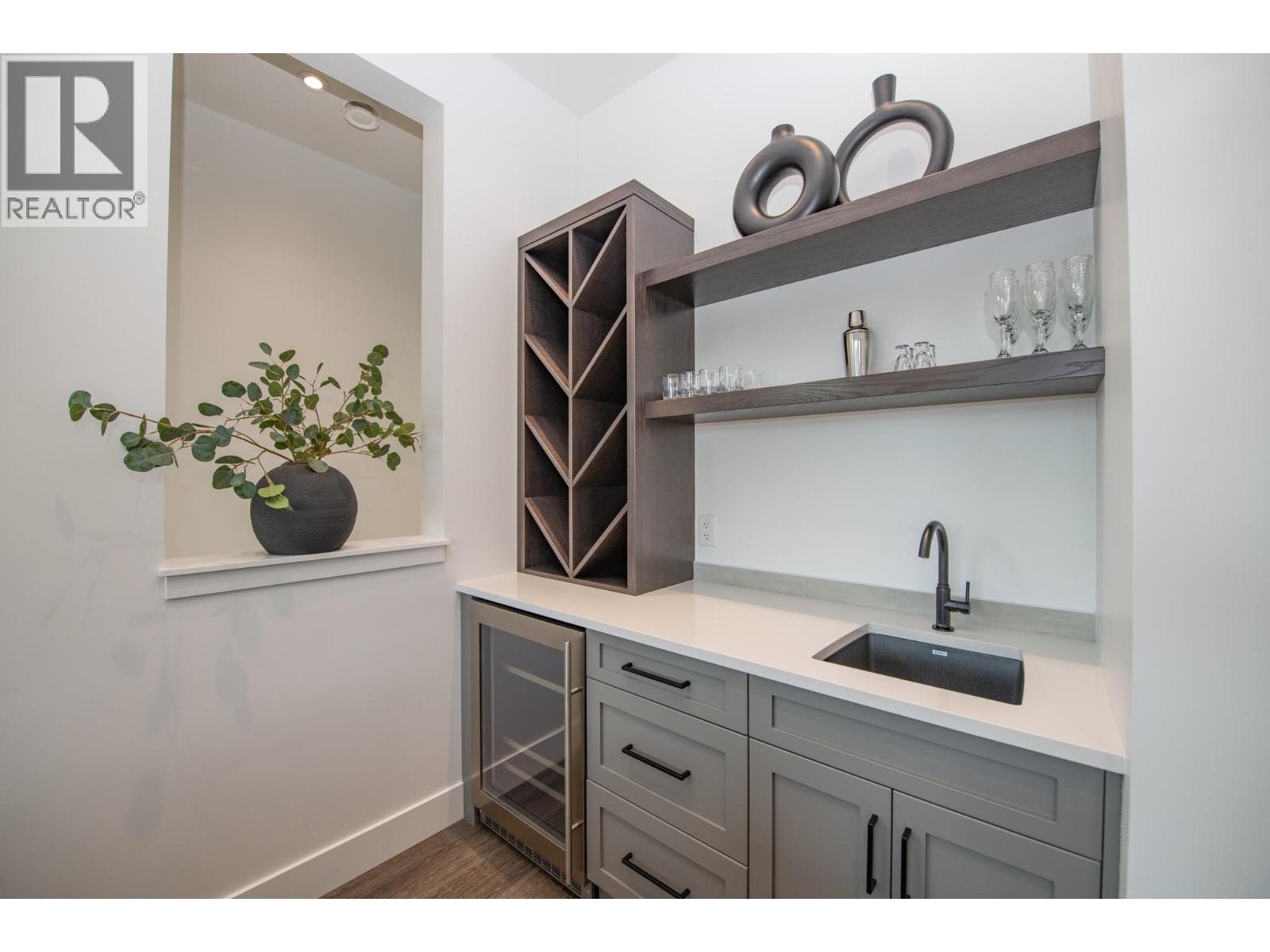 105 Predator Ridge Drive Unit# 4, Vernon, British Columbia  V1H 0A5 - Photo 20 - 10364310