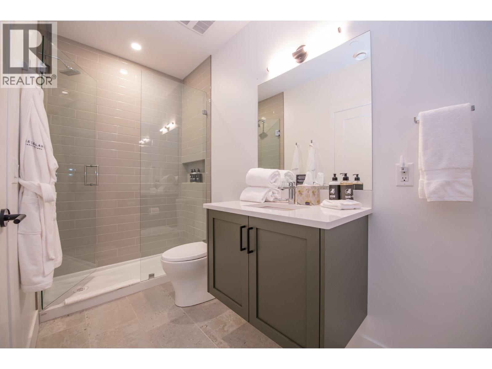 105 Predator Ridge Drive Unit# 4, Vernon, British Columbia  V1H 0A5 - Photo 59 - 10364310