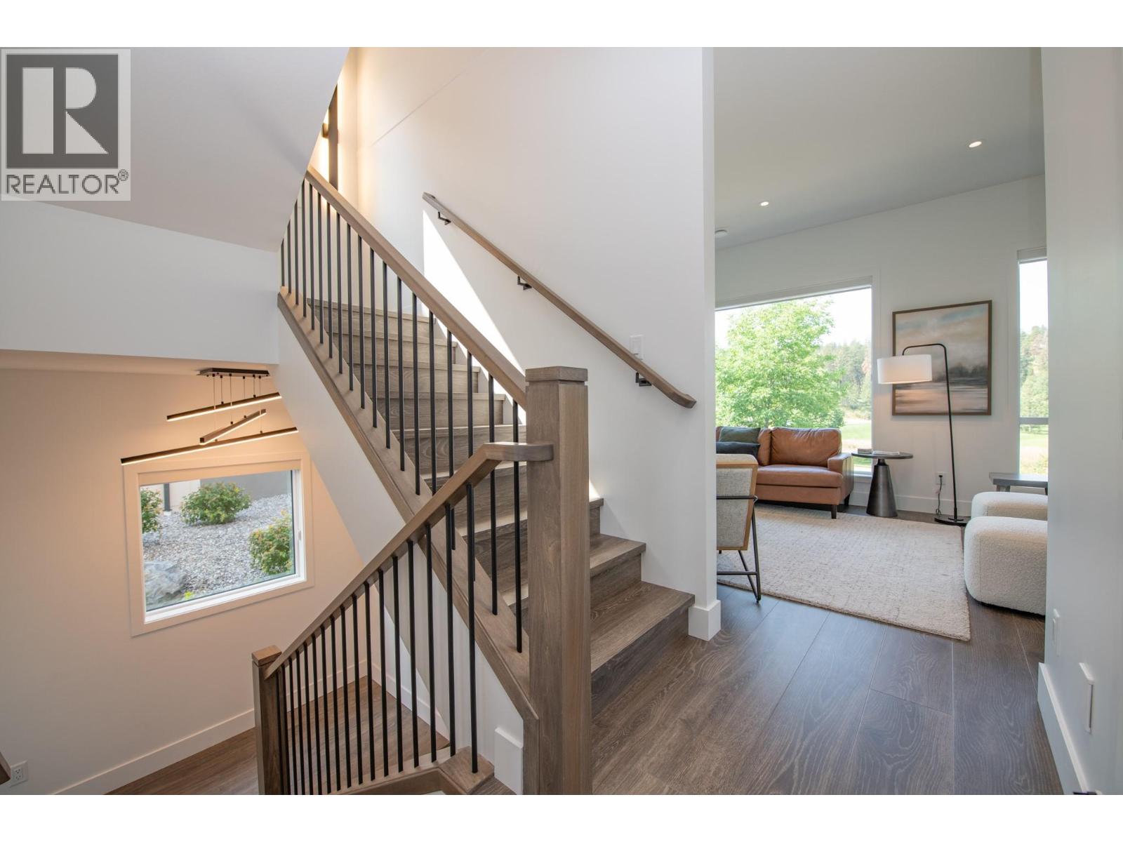 105 Predator Ridge Drive Unit# 4, Vernon, British Columbia  V1H 0A5 - Photo 8 - 10364310