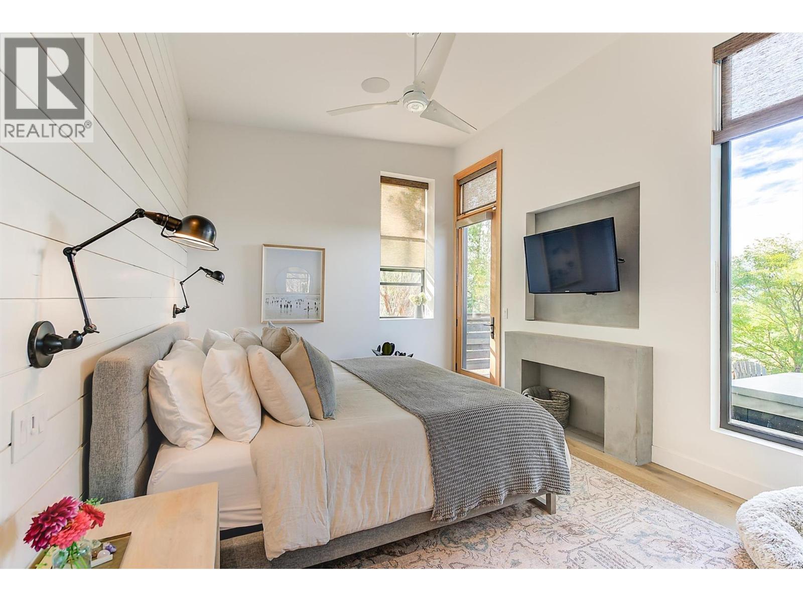 763 Barnaby Road, Kelowna, British Columbia  V1W 4N9 - Photo 46 - 10363332