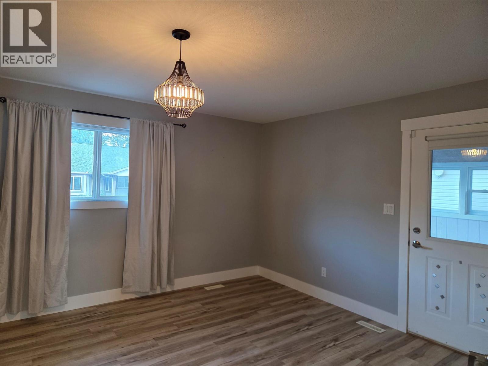 1107 8th Street, Keremeos, British Columbia  V0X 1N3 - Photo 12 - 10364661