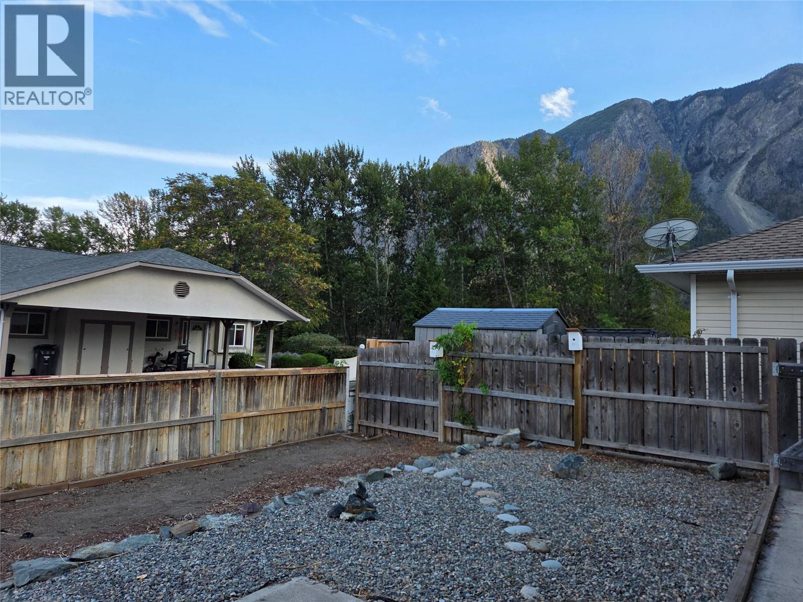 1107 8th Street, Keremeos, British Columbia  V0X 1N3 - Photo 16 - 10364661