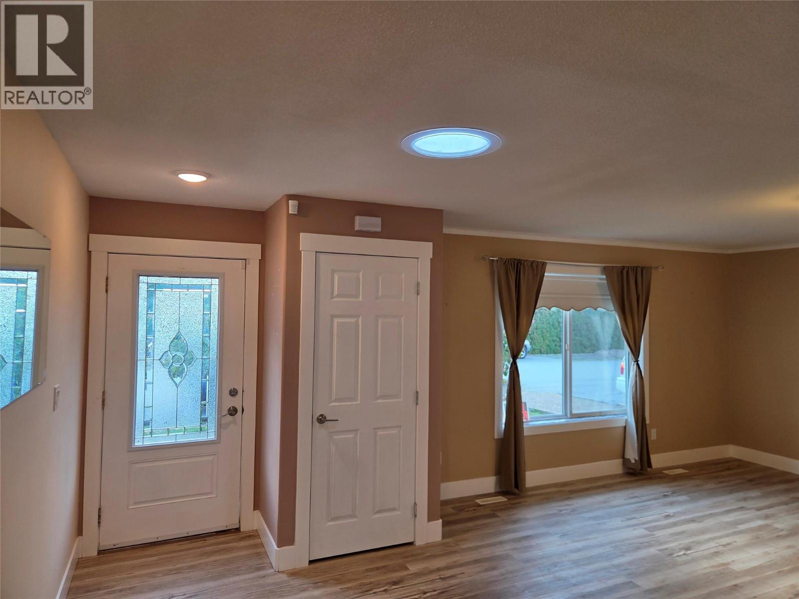 1107 8th Street, Keremeos, British Columbia  V0X 1N3 - Photo 4 - 10364661