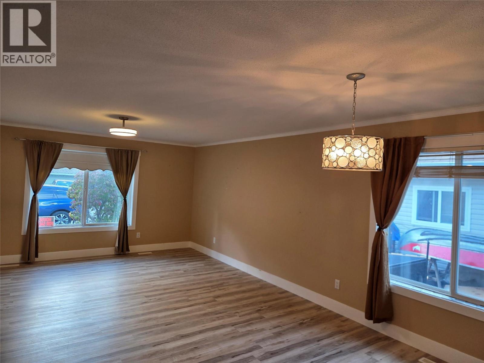 1107 8th Street, Keremeos, British Columbia  V0X 1N3 - Photo 5 - 10364661