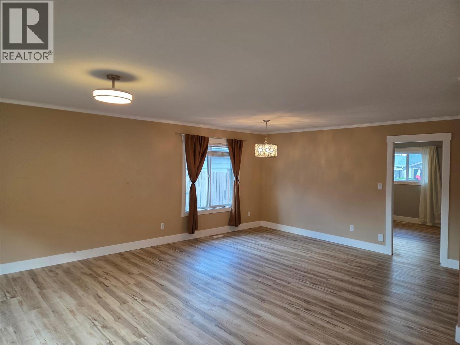 1107 8th Street, Keremeos, British Columbia  V0X 1N3 - Photo 6 - 10364661