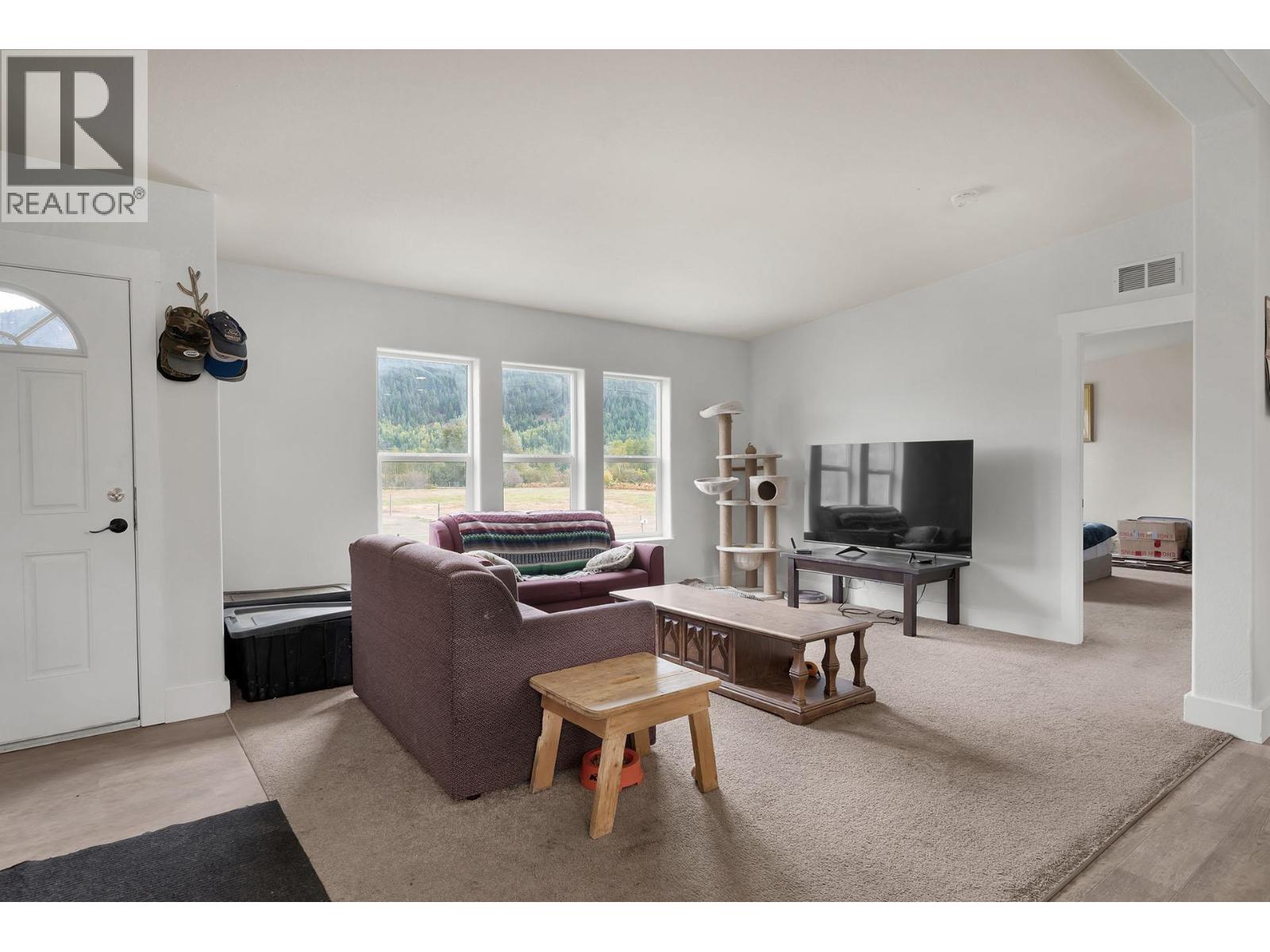 2804 Auldgirth Road, Clearwater, British Columbia  V0E 1N0 - Photo 13 - 10364654