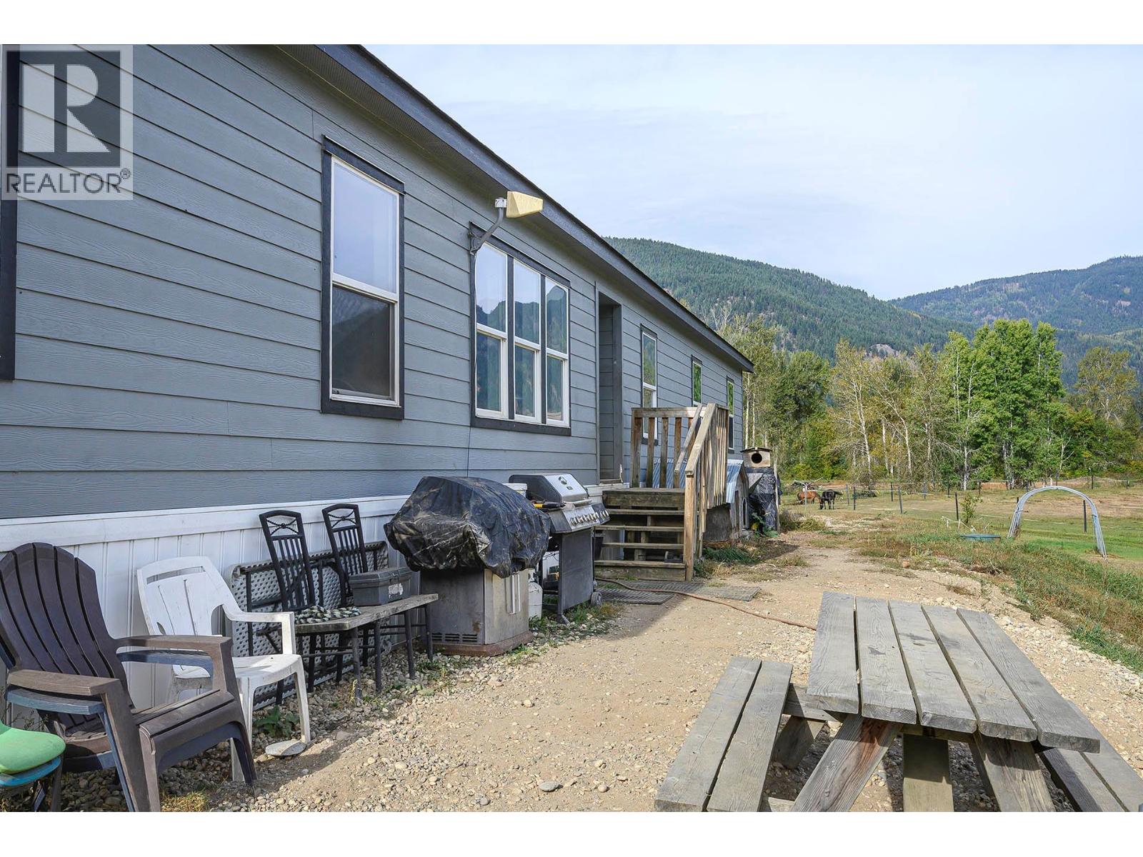 2804 Auldgirth Road, Clearwater, British Columbia  V0E 1N0 - Photo 33 - 10364654