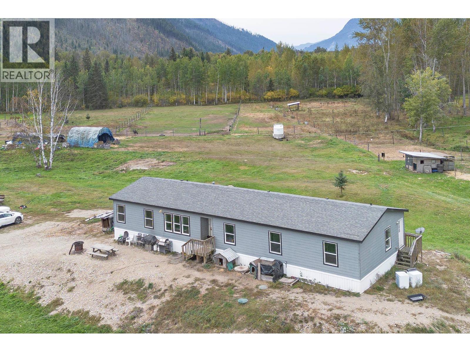 2804 Auldgirth Road, Clearwater, British Columbia  V0E 1N0 - Photo 35 - 10364654