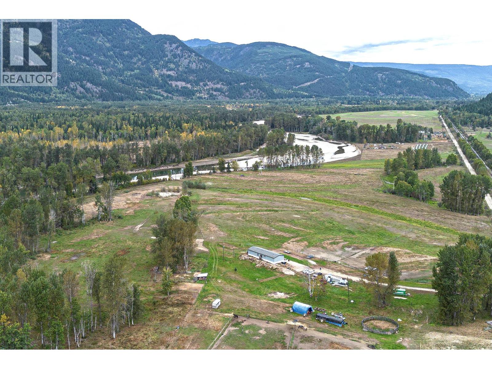 2804 Auldgirth Road, Clearwater, British Columbia  V0E 1N0 - Photo 37 - 10364654