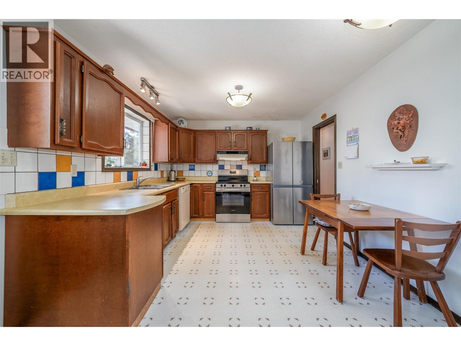 2681 Abbott Street, Kelowna, British Columbia  V1Y 1G3 - Photo 12 - 10364612