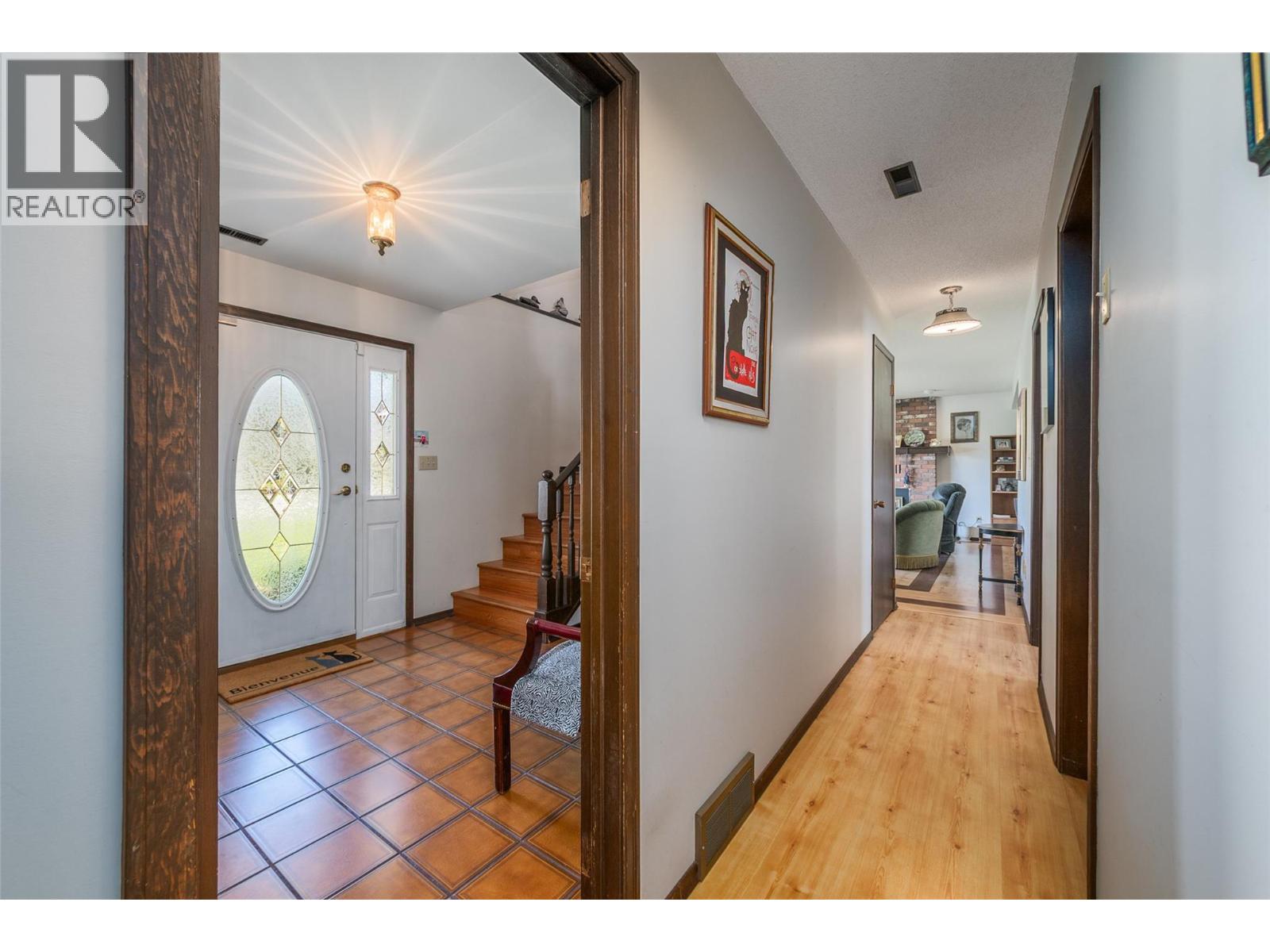 2681 Abbott Street, Kelowna, British Columbia  V1Y 1G3 - Photo 24 - 10364612