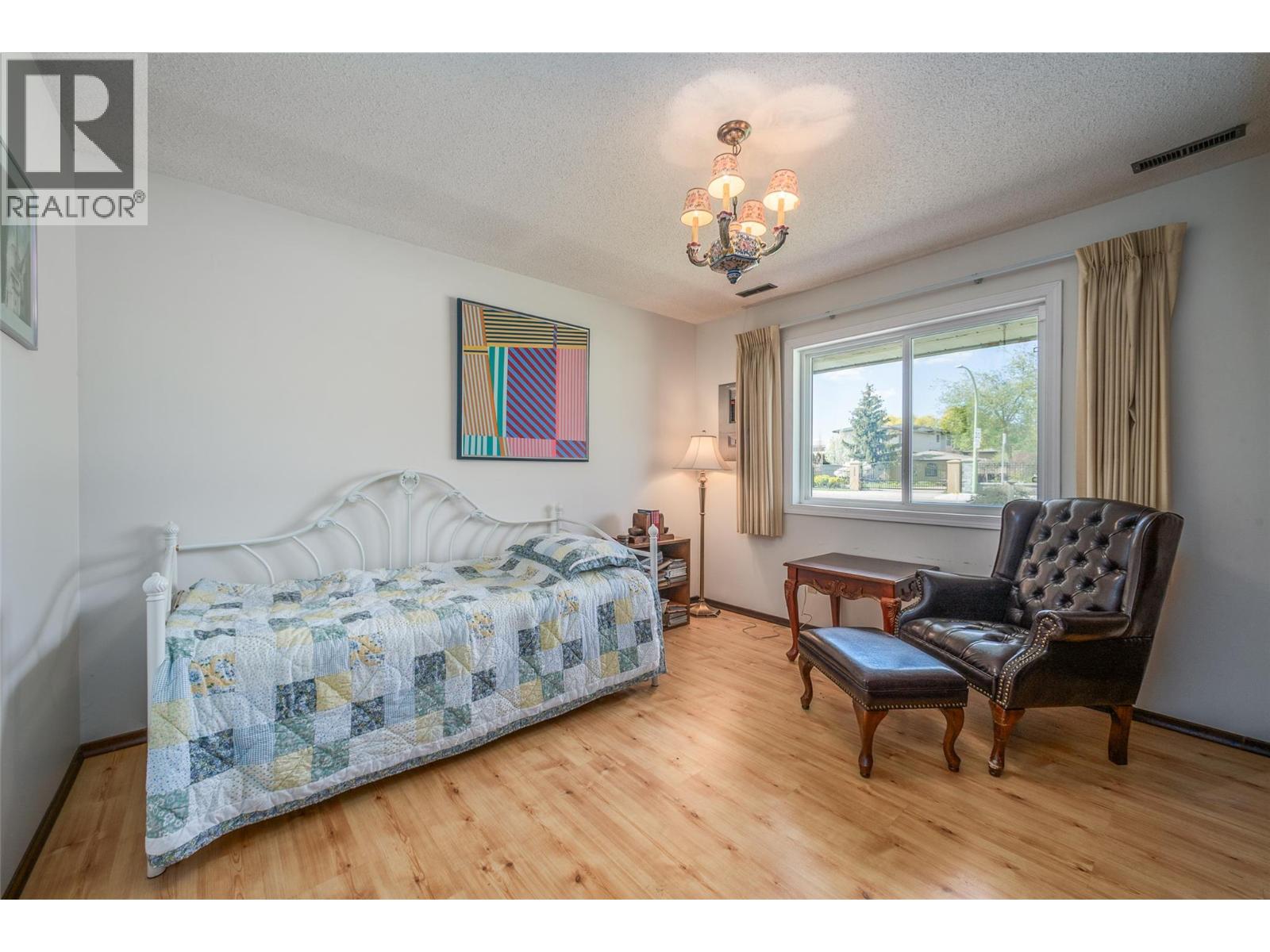 2681 Abbott Street, Kelowna, British Columbia  V1Y 1G3 - Photo 32 - 10364612