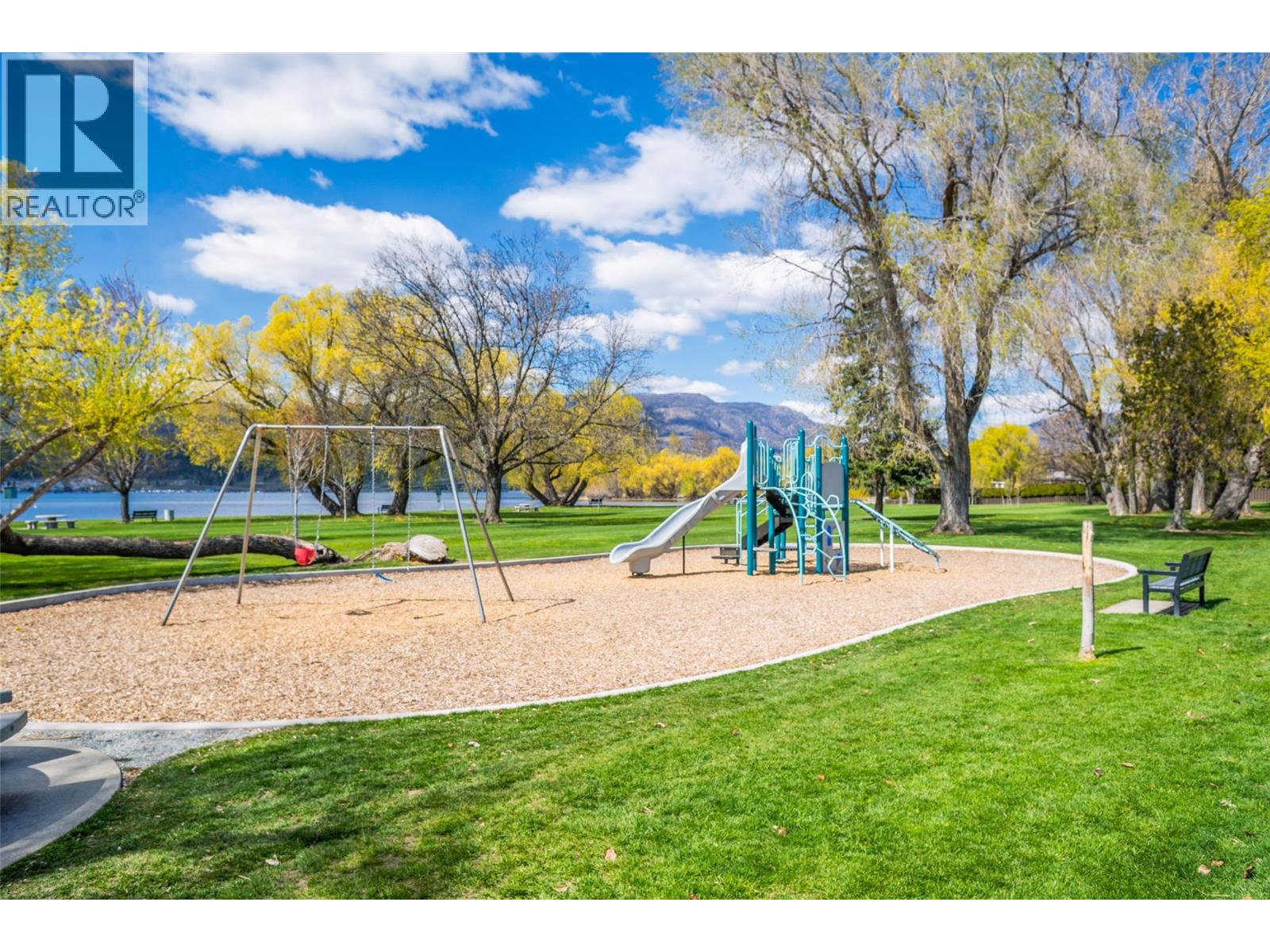 2681 Abbott Street, Kelowna, British Columbia  V1Y 1G3 - Photo 41 - 10364612