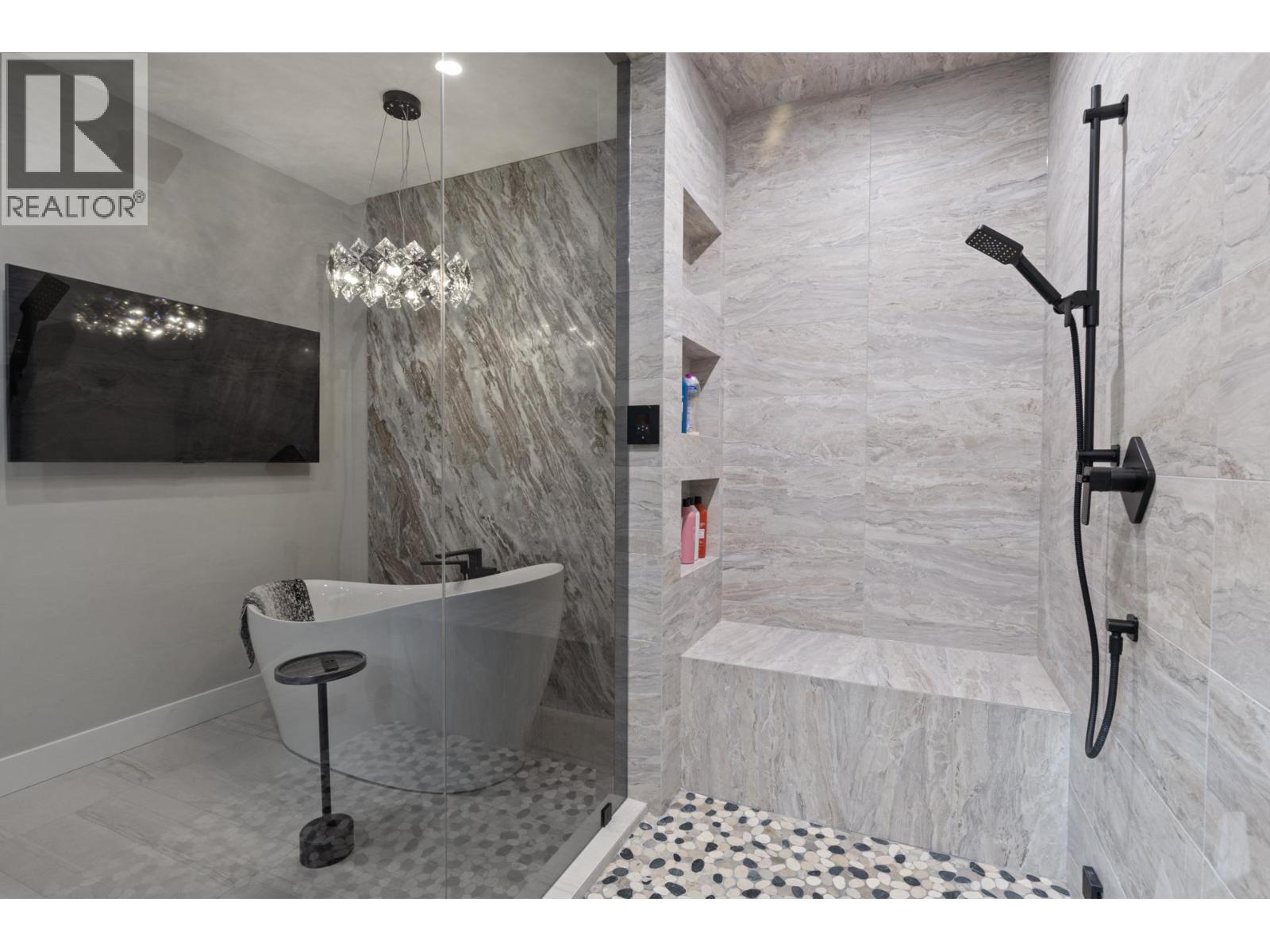 112 Sunset Boulevard, Vernon, British Columbia  V1H 1T7 - Photo 39 - 10364436