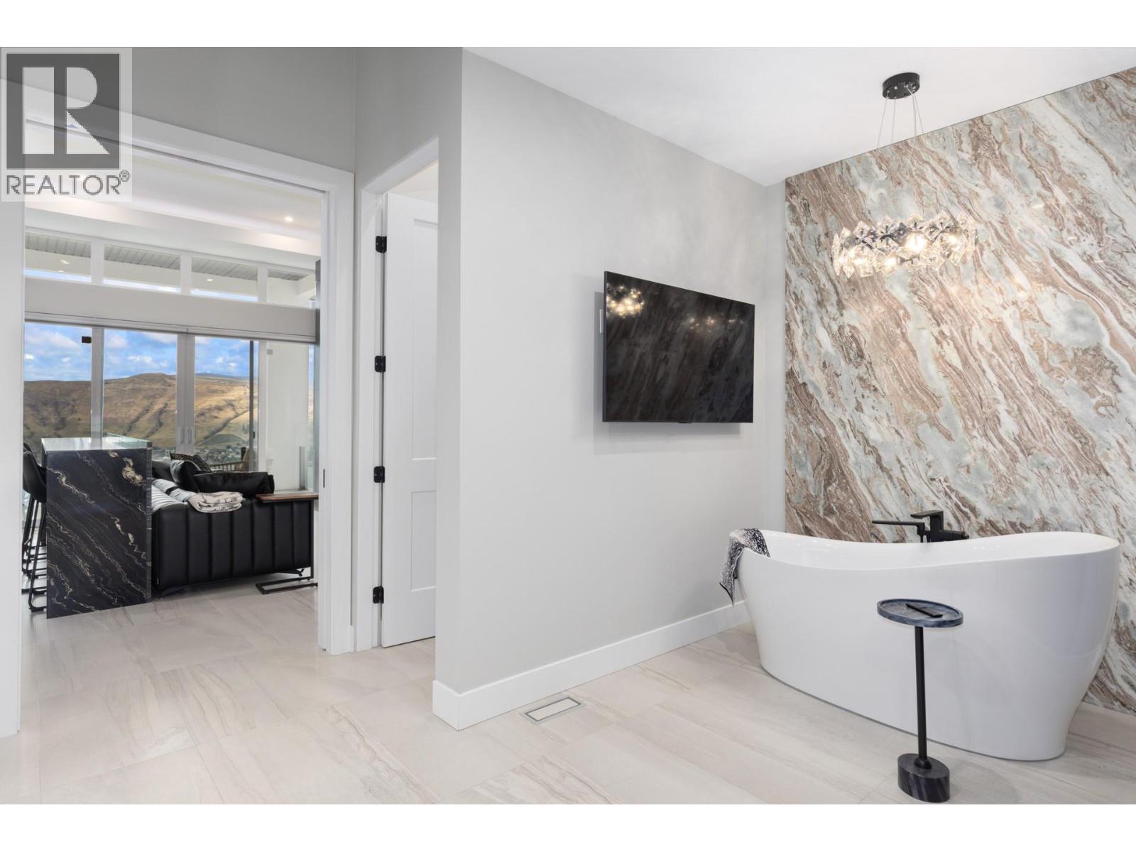 112 Sunset Boulevard, Vernon, British Columbia  V1H 1T7 - Photo 40 - 10364436