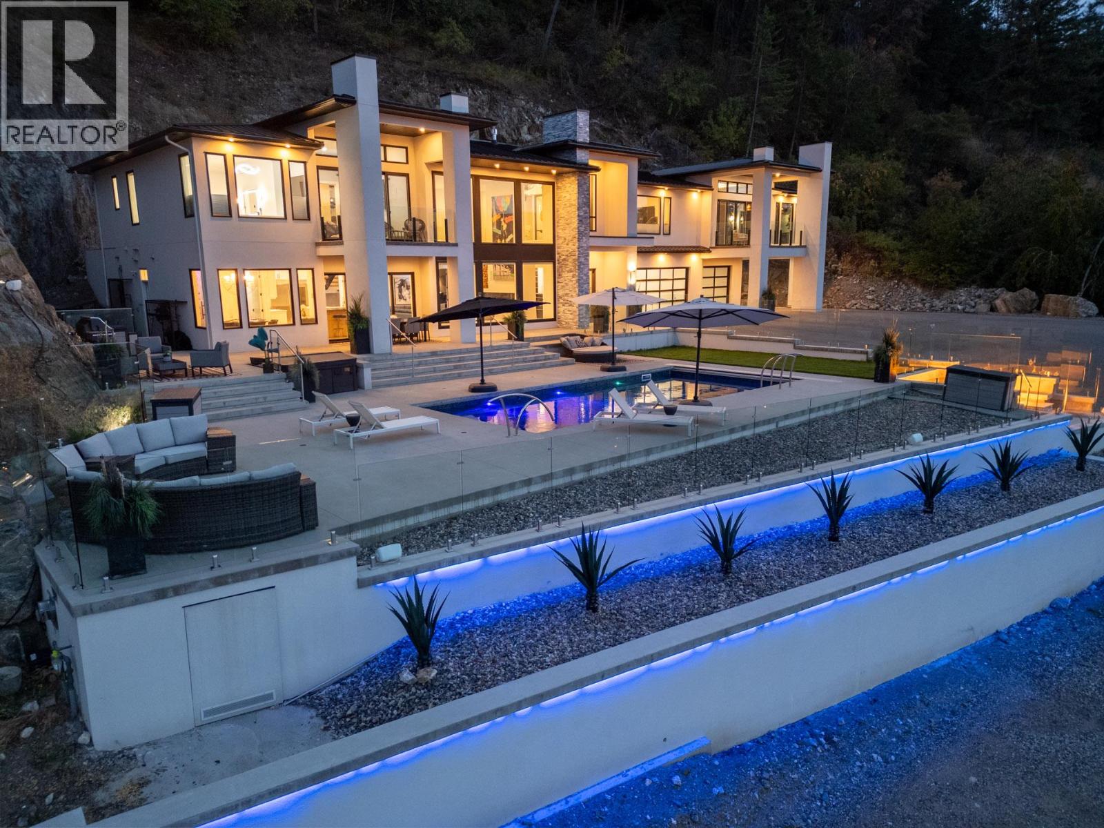 112 + 116 Sunset Boulevard, Vernon, British Columbia  V1H 1T7 - Photo 3 - 10364442