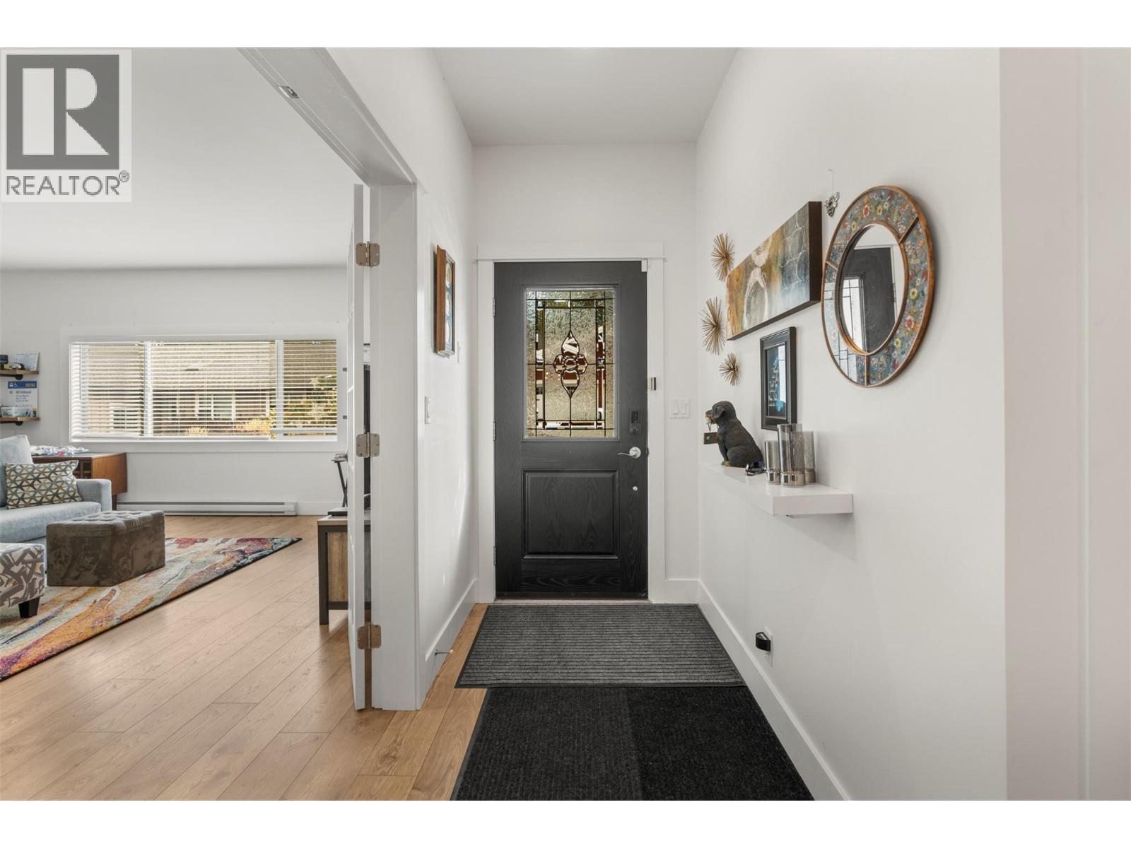 205 Falcon Avenue, Vernon, British Columbia  V1H 2A1 - Photo 2 - 10364338