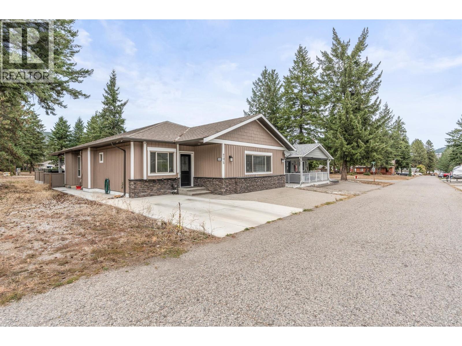 205 Falcon Avenue, Vernon, British Columbia  V1H 2A1 - Photo 44 - 10364338