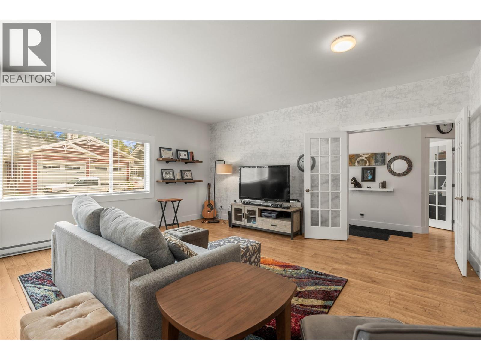 205 Falcon Avenue, Vernon, British Columbia  V1H 2A1 - Photo 5 - 10364338