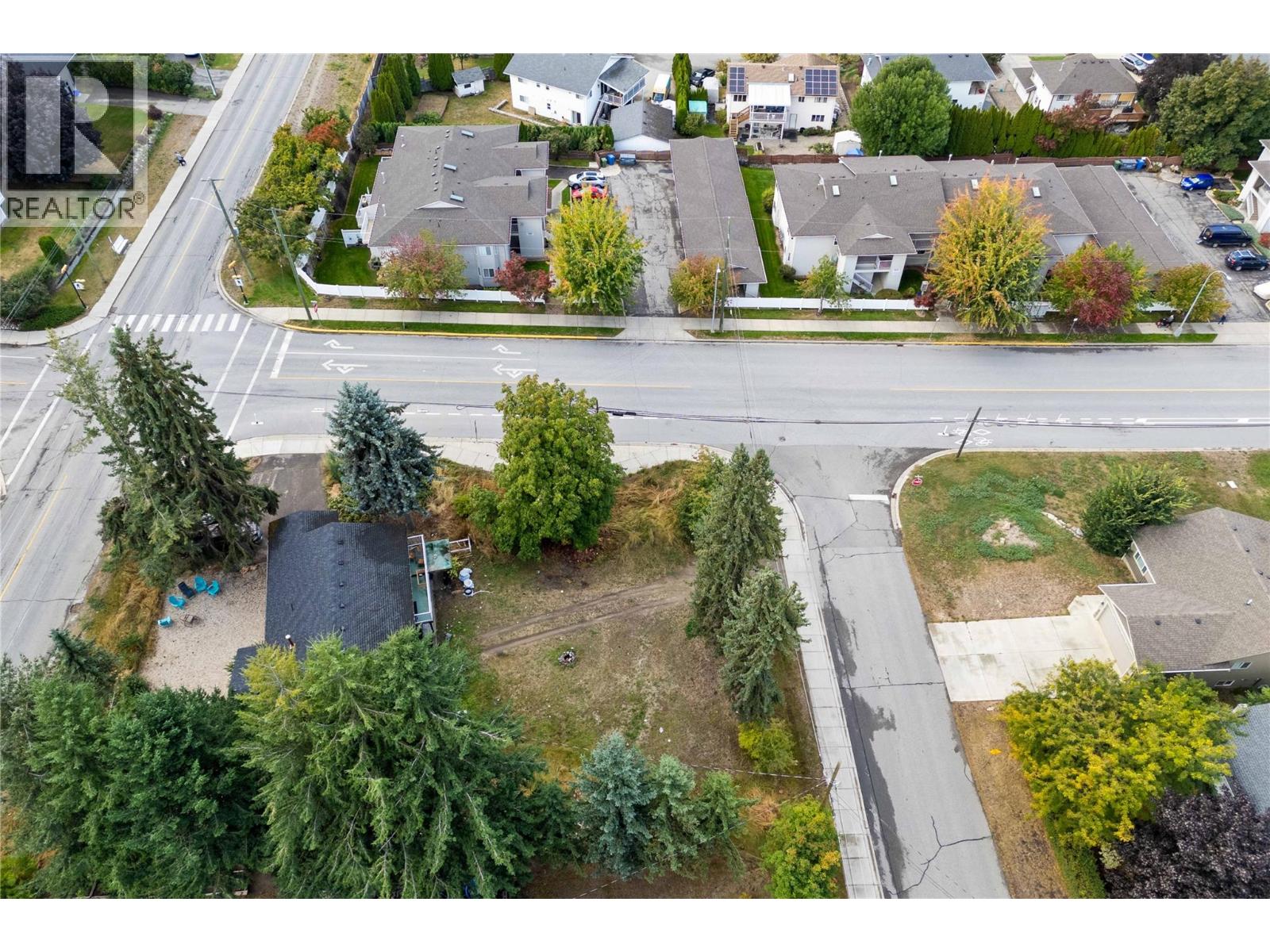 2030 1 Avenue Ne, Salmon Arm, British Columbia  V1E 1Z4 - Photo 9 - 10364607