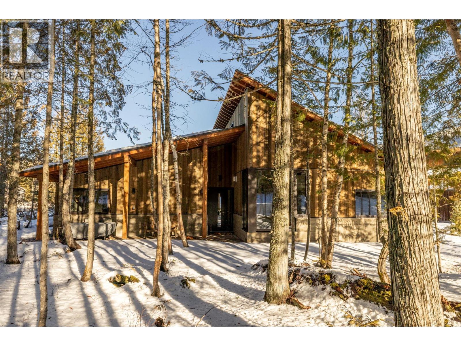 5538 Currie Bowl Way, Fernie, British Columbia  V0B 1M6 - Photo 3 - 10364579