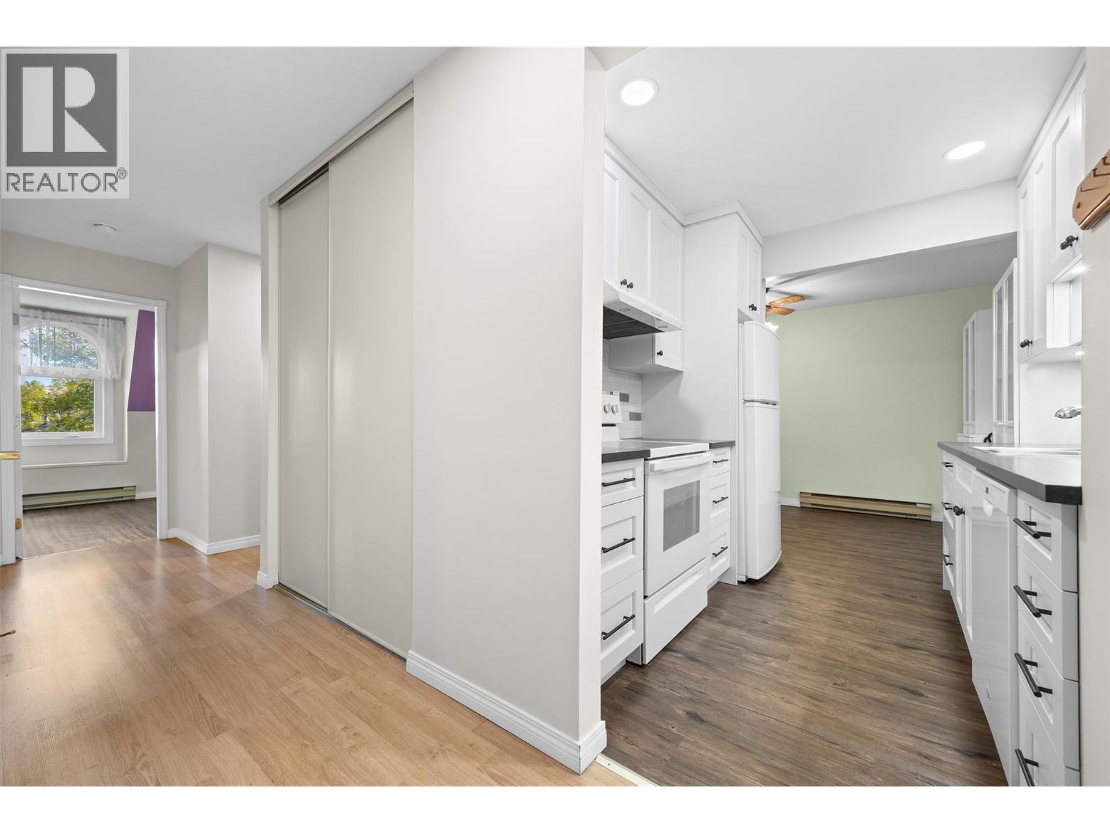 575 Sutherland Avenue Unit# 310, Kelowna, British Columbia  V1Y 8V1 - Photo 3 - 10364514