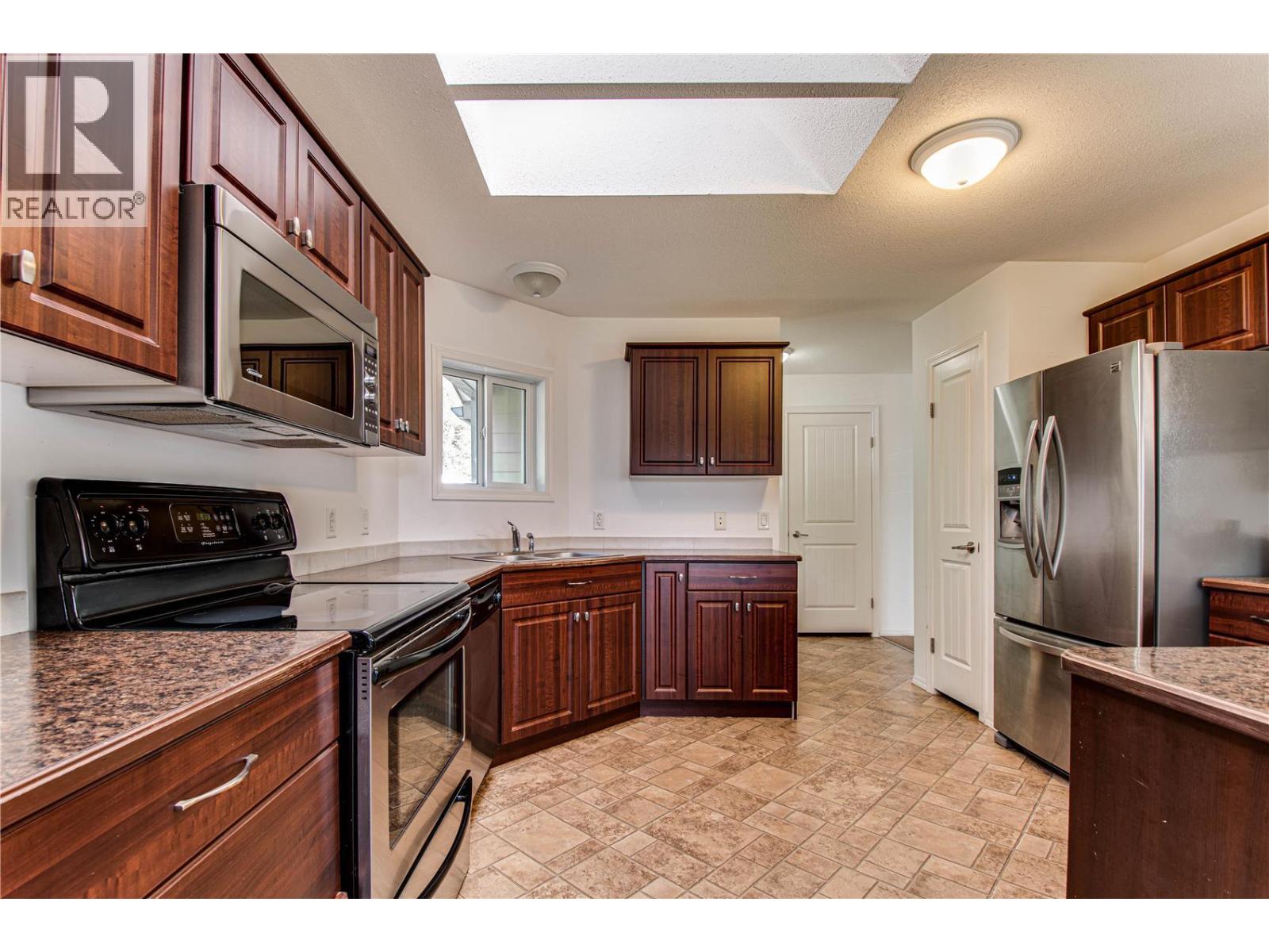 31 Violet Road, Grindrod, British Columbia  V0E 1Y0 - Photo 11 - 10364704