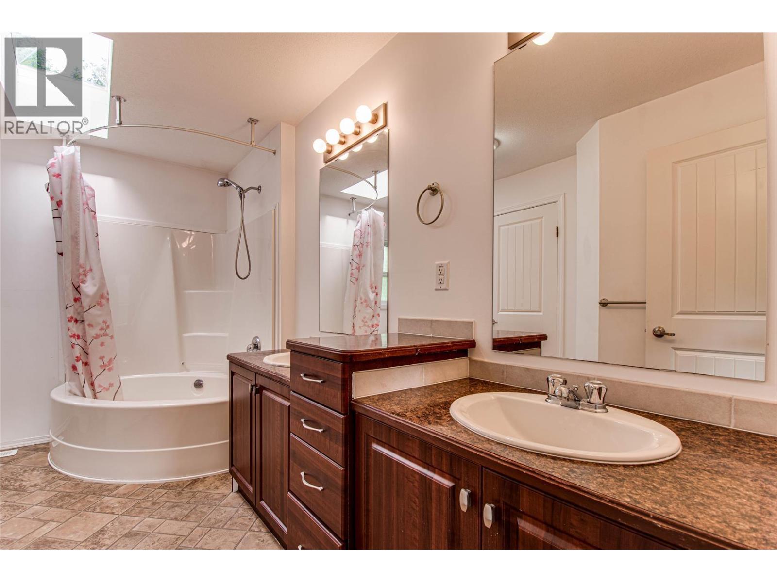 31 Violet Road, Grindrod, British Columbia  V0E 1Y0 - Photo 26 - 10364704