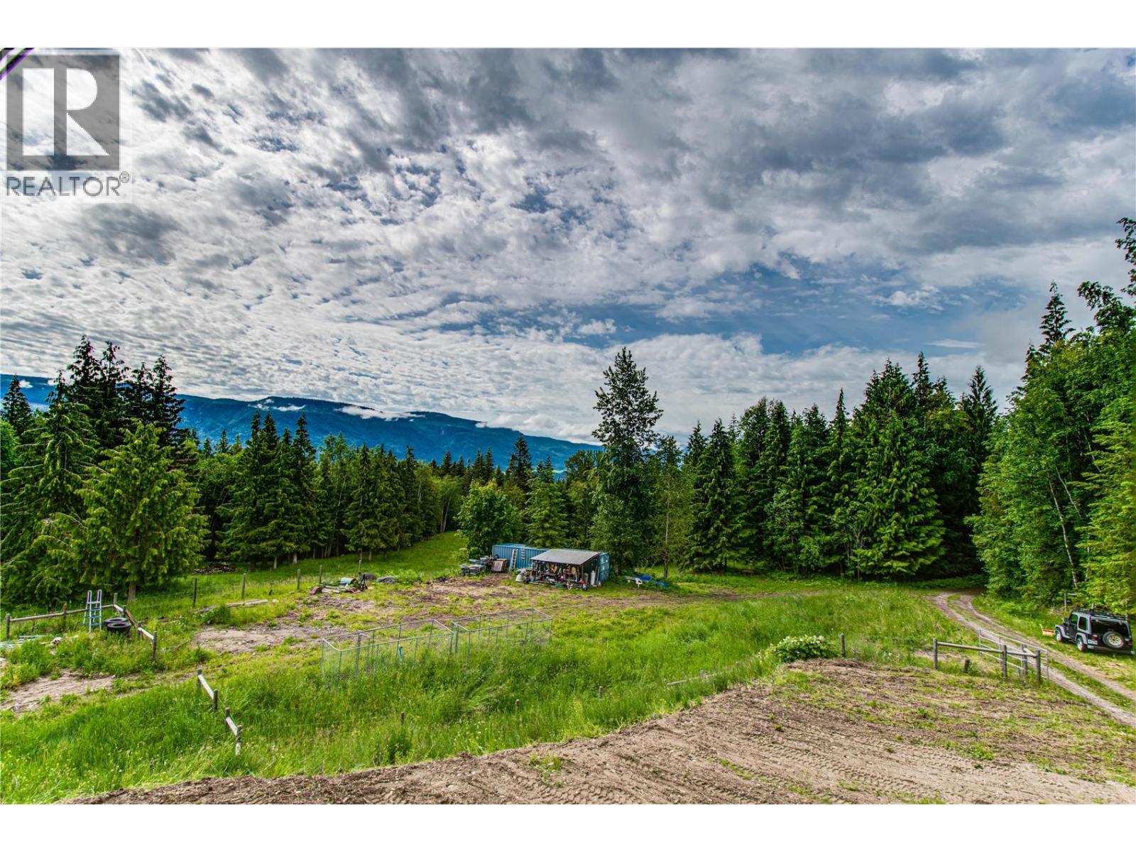 31 Violet Road, Grindrod, British Columbia  V0E 1Y0 - Photo 41 - 10364704