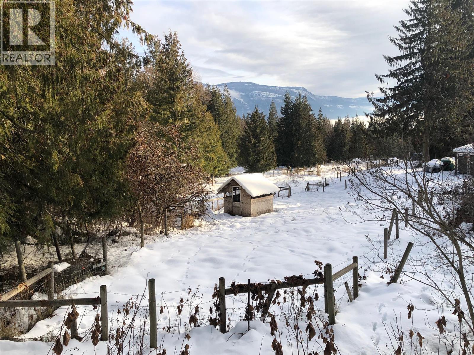 31 Violet Road, Grindrod, British Columbia  V0E 1Y0 - Photo 47 - 10364704