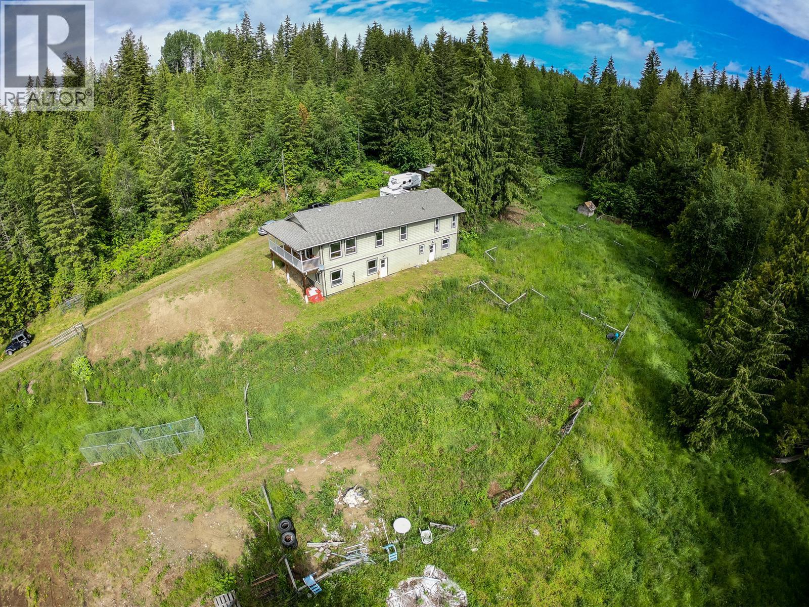 31 Violet Road, Grindrod, British Columbia  V0E 1Y0 - Photo 6 - 10364704