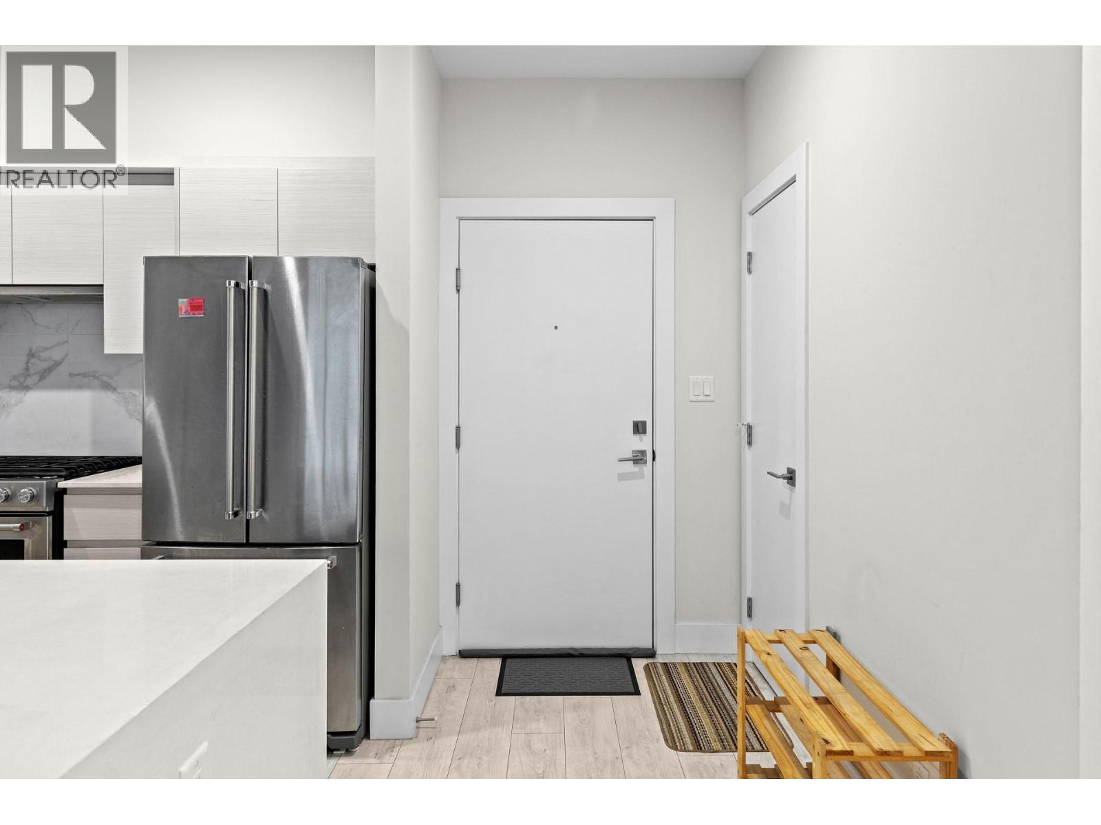 1925 Enterprise Way Unit# 311, Kelowna, British Columbia  V1Y 0J8 - Photo 2 - 10357835