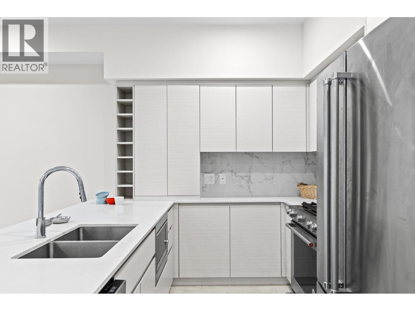 1925 Enterprise Way Unit# 311, Kelowna, British Columbia  V1Y 0J8 - Photo 4 - 10357835