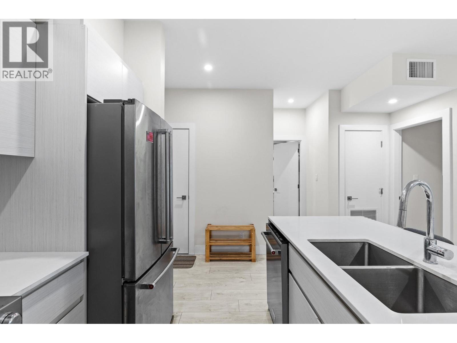 1925 Enterprise Way Unit# 311, Kelowna, British Columbia  V1Y 0J8 - Photo 5 - 10357835