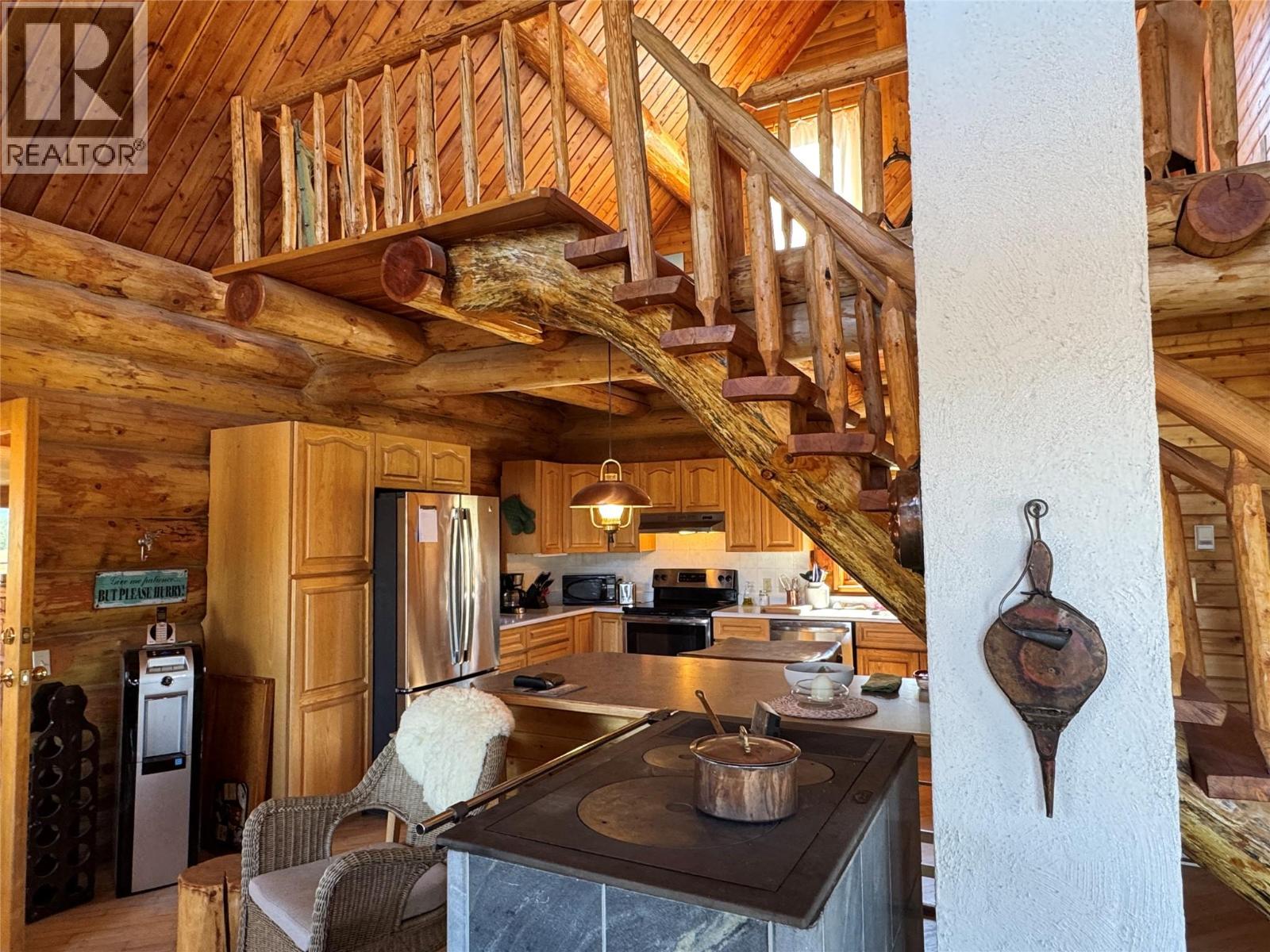 6540 Stanley Road, Ta Ta Creek, British Columbia  V0B 2H0 - Photo 17 - 10364408